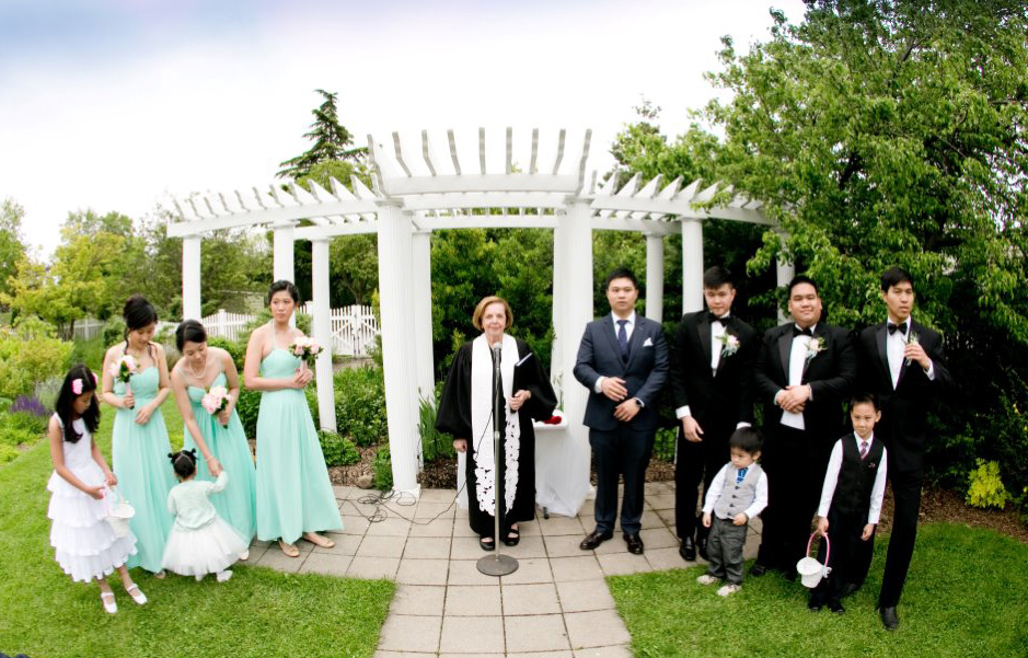 NYC Best Wedding Officiants for ceremonies - Queens Botanical Garden NY